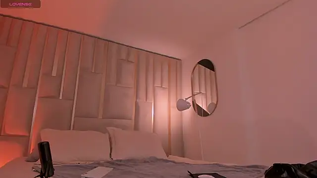 ErikaBenz  online show from 06-18-26, 12:32