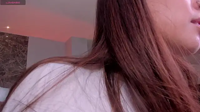 ErikaBenz  online show from 06-11-26, 08:17