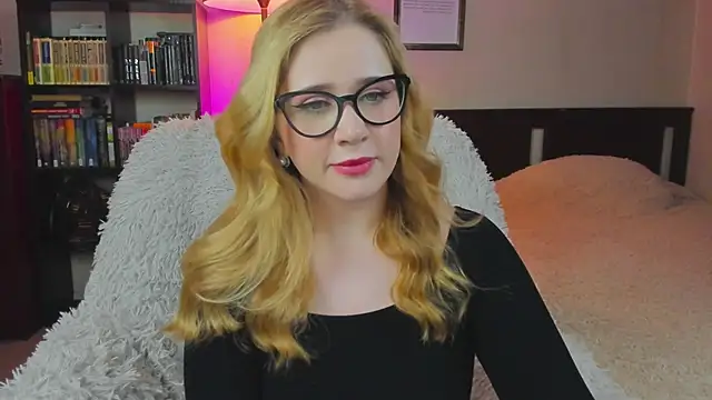 Lav Tender online show from 09-17-25, 07:38