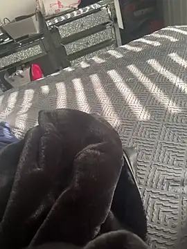 Snapshot of Furdale chatting on 03-08-25, 02:19 Furdale online show from 03-08-25, 02:19