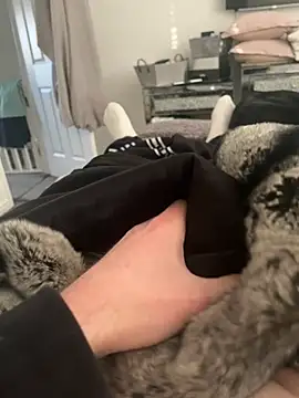 Snapshot of Furdale chatting on 02-24-25, 04:26 Furdale online show from 02-24-25, 04:26