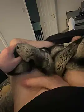 Snapshot of Furdale chatting on 02-25-25, 05:40 Furdale online show from 02-25-25, 05:40