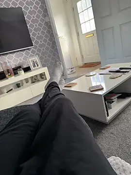 Snapshot of Furdale chatting on 10-28-25, 02:49 Furdale online show from 10-28-25, 02:49