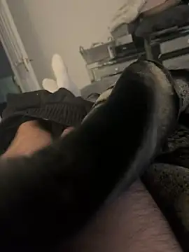 Snapshot of Furdale chatting on 02-10-25, 04:58 Furdale online show from 02-10-25, 04:58