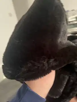 Snapshot of Furdale chatting on 03-07-25, 03:28 Furdale online show from 03-07-25, 03:28