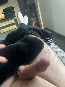 Snapshot of Furdale chatting on 03-12-25, 04:24 Furdale online show from 03-12-25, 04:24