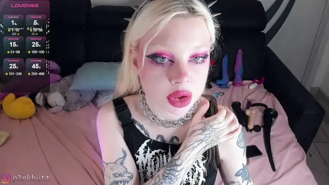 Snapshot of HelenGoat chatting on 12-07-24, 02:52 HelenGoat online show from 12-07-24, 02:52