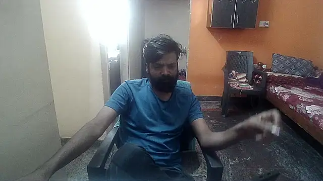 Snapshot of Indiaguy4u chatting on 12-31-24, 08:04 Indiaguy4u online show from 12-31-24, 08:04