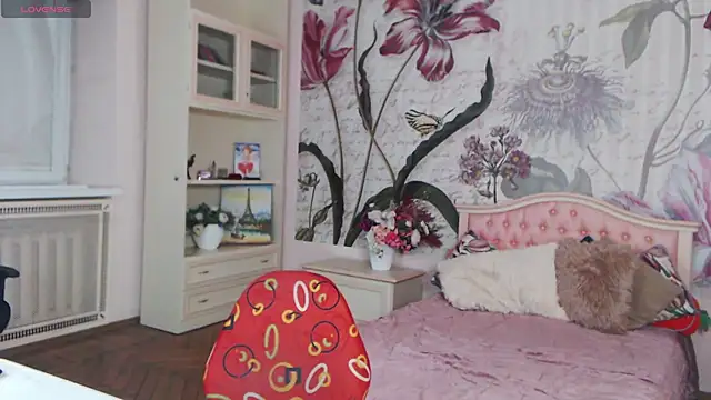 AliciaBow online show from 11-10-25, 02:22