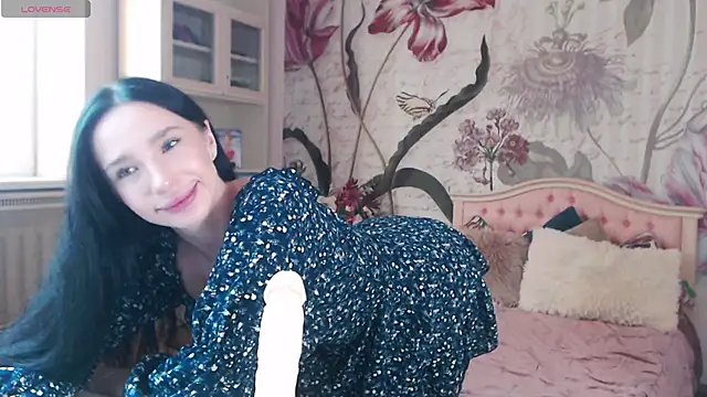 Snapshot of AliciaBow chatting on 09-21-25, 02:00 AliciaBow online show from 09-21-25, 02:00