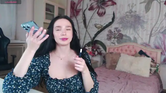 AliciaBow online show from 11-05-25, 01:36