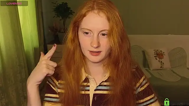 astoria ross  online show from 06-15-26, 03:12