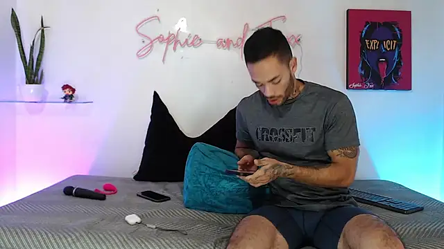 SophieFoxx17 online show from 11-08-25, 12:14