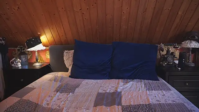 Snapshot of TessaWinter chatting on 02-27-26, 04:07 TessaWinter online show from 02-27-26, 04:07