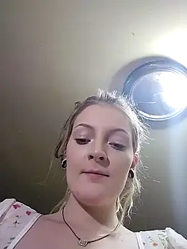 xomikaylaxo online show from 01-24-25, 03:32