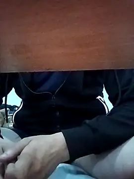 Snapshot of KingIlie998 chatting on 09-29-25, 10:04 KingIlie998 online show from 09-29-25, 10:04