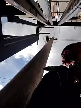  Laary online show from 10-06-25, 08:53