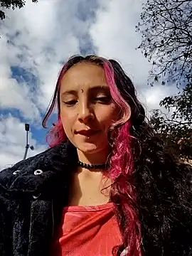  Laary online show from 10-19-25, 09:06