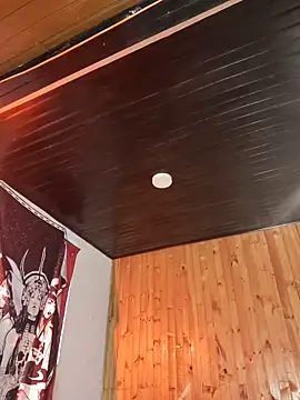 Snapshot of _Laary chatting on 11-24-25, 09:15 Laary online show from 11-24-25, 09:15