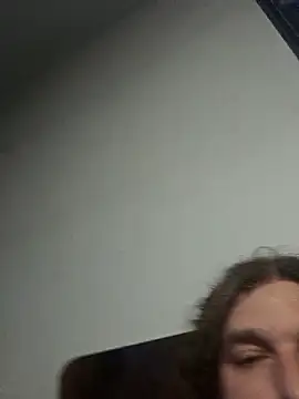 Snapshot of toeloverlive chatting on 12-15-25, 11:38 toeloverlive online show from 12-15-25, 11:38