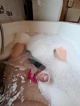 Snapshot of toeloverlive chatting on 02-25-26, 08:47 toeloverlive online show from 02-25-26, 08:47