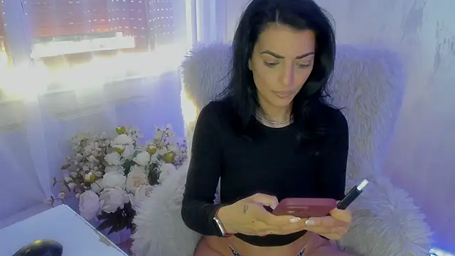 ElisaBaxter online show from 04-24-26, 04:03