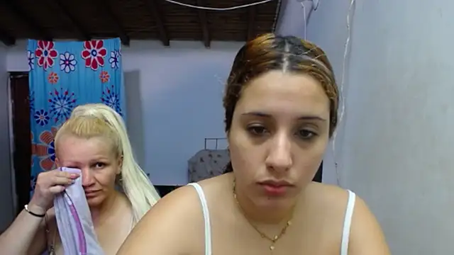 Nicolle Milf online show from 10-24-25, 06:29