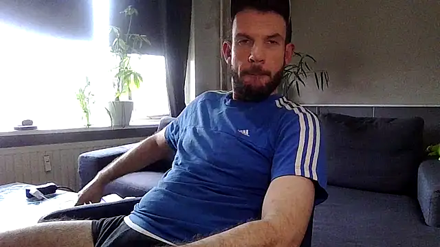 Snapshot of MckyD1cky chatting on 01-31-25, 09:37 MckyD1cky online show from 01-31-25, 09:37