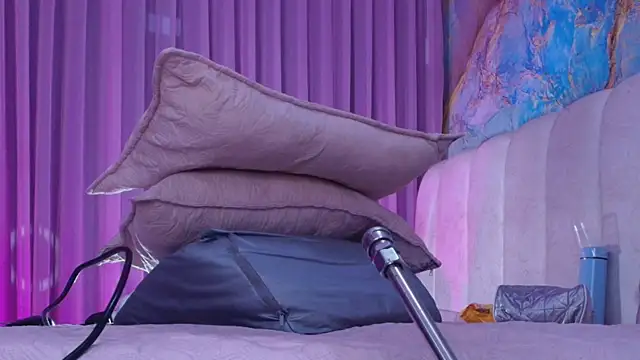 britanyy  online show from 04-08-26, 03:08