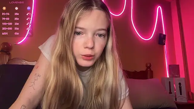 Snapshot of -veranito- chatting on 09-19-25, 03:10 -veranito- online show from 09-19-25, 03:10