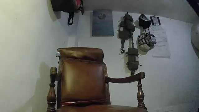 Snapshot of crazylatinguyy chatting on 11-15-25, 03:38 crazylatinguyy online show from 11-15-25, 03:38