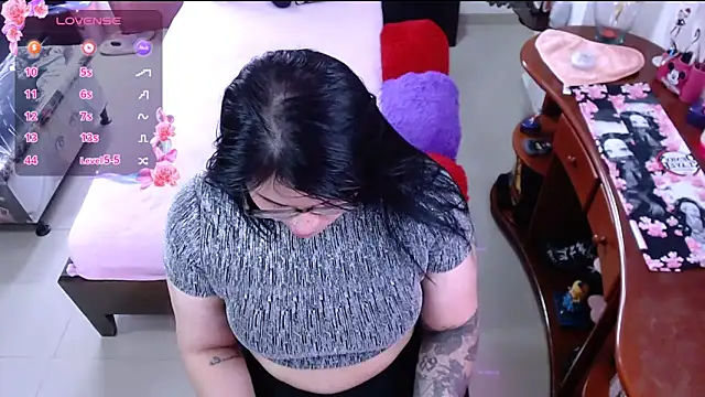 lufek23 online show from 03-05-25, 03:40