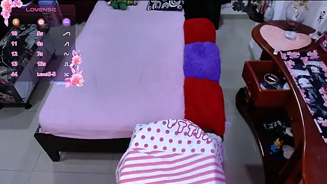 lufek23 online show from 03-03-25, 01:28