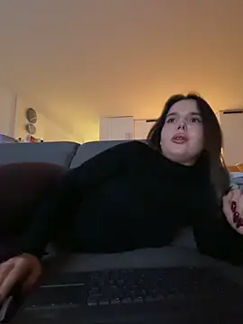 TheCinderella online show from 12-16-25, 04:00