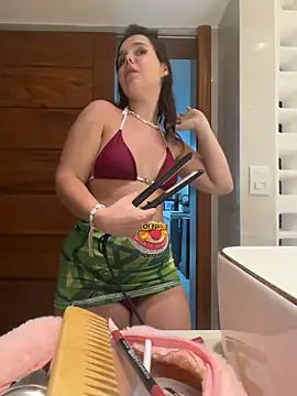 Snapshot of TheCinderella chatting on 02-22-26, 02:14 TheCinderella online show from 02-22-26, 02:14