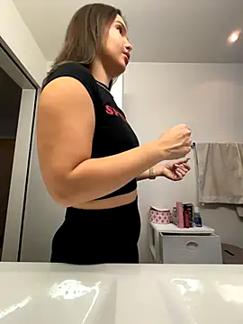 TheCinderella online show from 10-30-25, 03:20