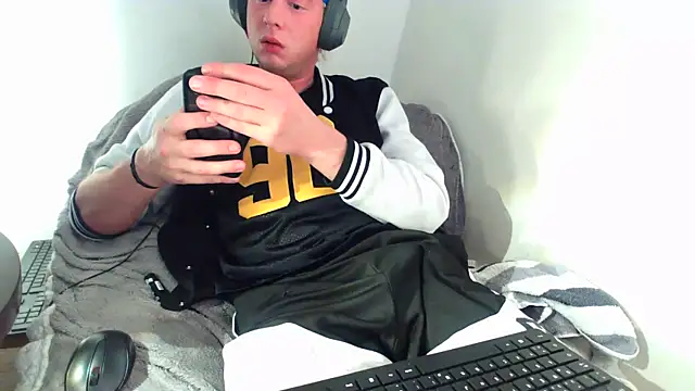 Tobi907790 online show from 11-26-25, 11:38