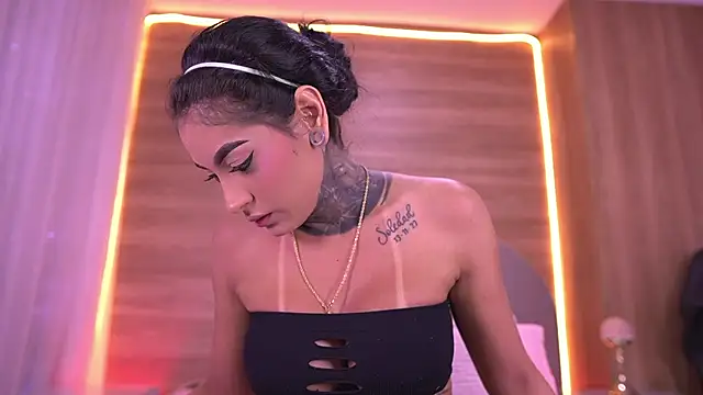 danna berlin  online show from 06-05-26, 07:19