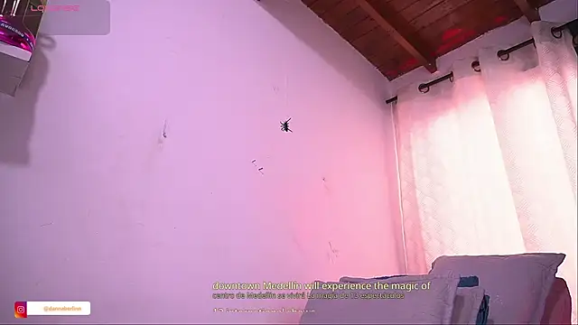 danna berlin  online show from 10-16-25, 07:22