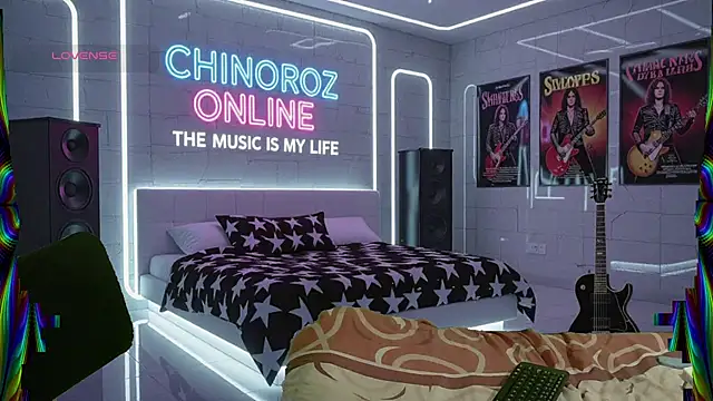 Snapshot of chino_roz chatting on 09-18-25, 01:41 chino roz online show from 09-18-25, 01:41