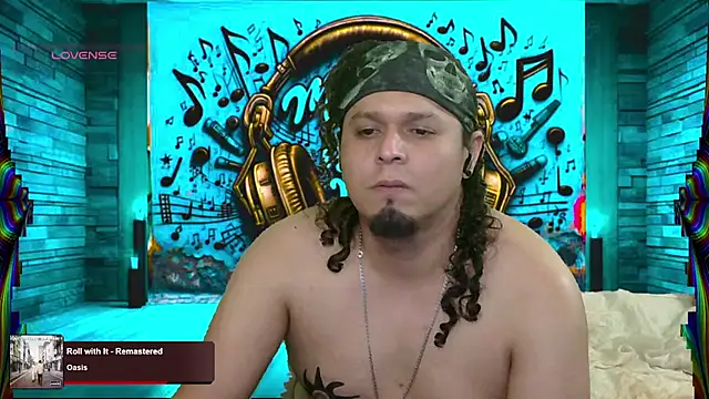 Snapshot of chino_roz chatting on 03-12-25, 08:08 chino roz online show from 03-12-25, 08:08