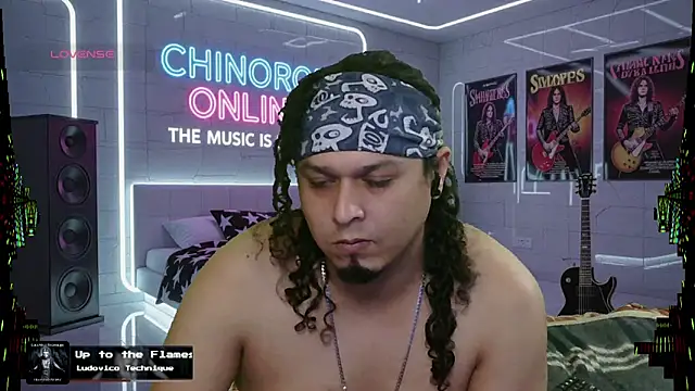 Snapshot of chino_roz chatting on 10-04-25, 09:22 chino roz online show from 10-04-25, 09:22