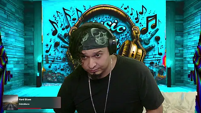 Snapshot of chino_roz chatting on 03-12-25, 02:12 chino roz online show from 03-12-25, 02:12