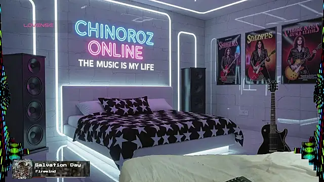 Snapshot of chino_roz chatting on 10-16-25, 11:46 chino roz online show from 10-16-25, 11:46