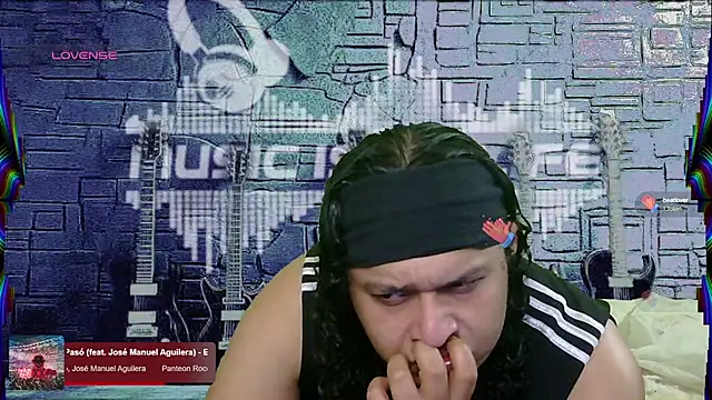 Snapshot of chino_roz chatting on 03-10-25, 06:38 chino roz online show from 03-10-25, 06:38