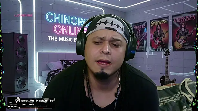 Snapshot of chino_roz chatting on 10-12-25, 11:22 chino roz online show from 10-12-25, 11:22