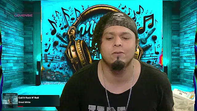 Snapshot of chino_roz chatting on 03-11-25, 06:19 chino roz online show from 03-11-25, 06:19
