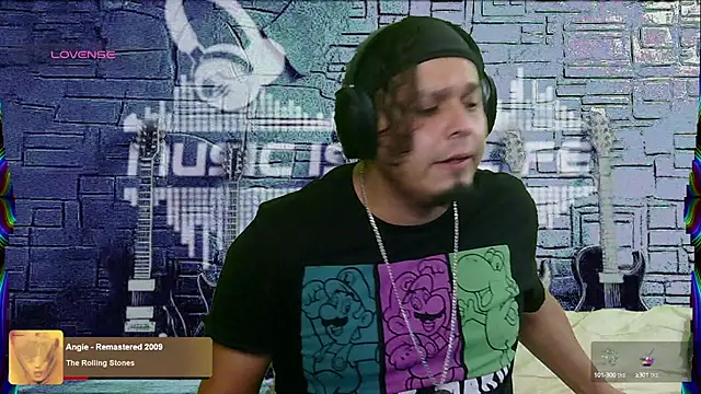 Snapshot of chino_roz chatting on 03-08-25, 04:39 chino roz online show from 03-08-25, 04:39