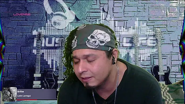 Snapshot of chino_roz chatting on 03-04-25, 04:52 chino roz online show from 03-04-25, 04:52