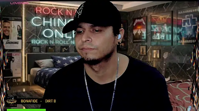 Snapshot of chino_roz chatting on 06-11-26, 11:57 chino roz online show from 06-11-26, 11:57